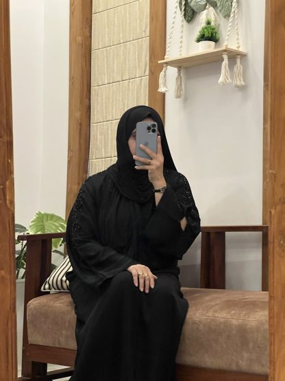 LYRA Handwork abaya - Image 3